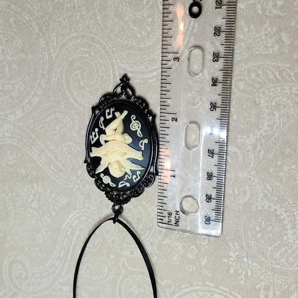 NEW! Musical angel cherub cameo necklace, handmade - Picture 2 of 6